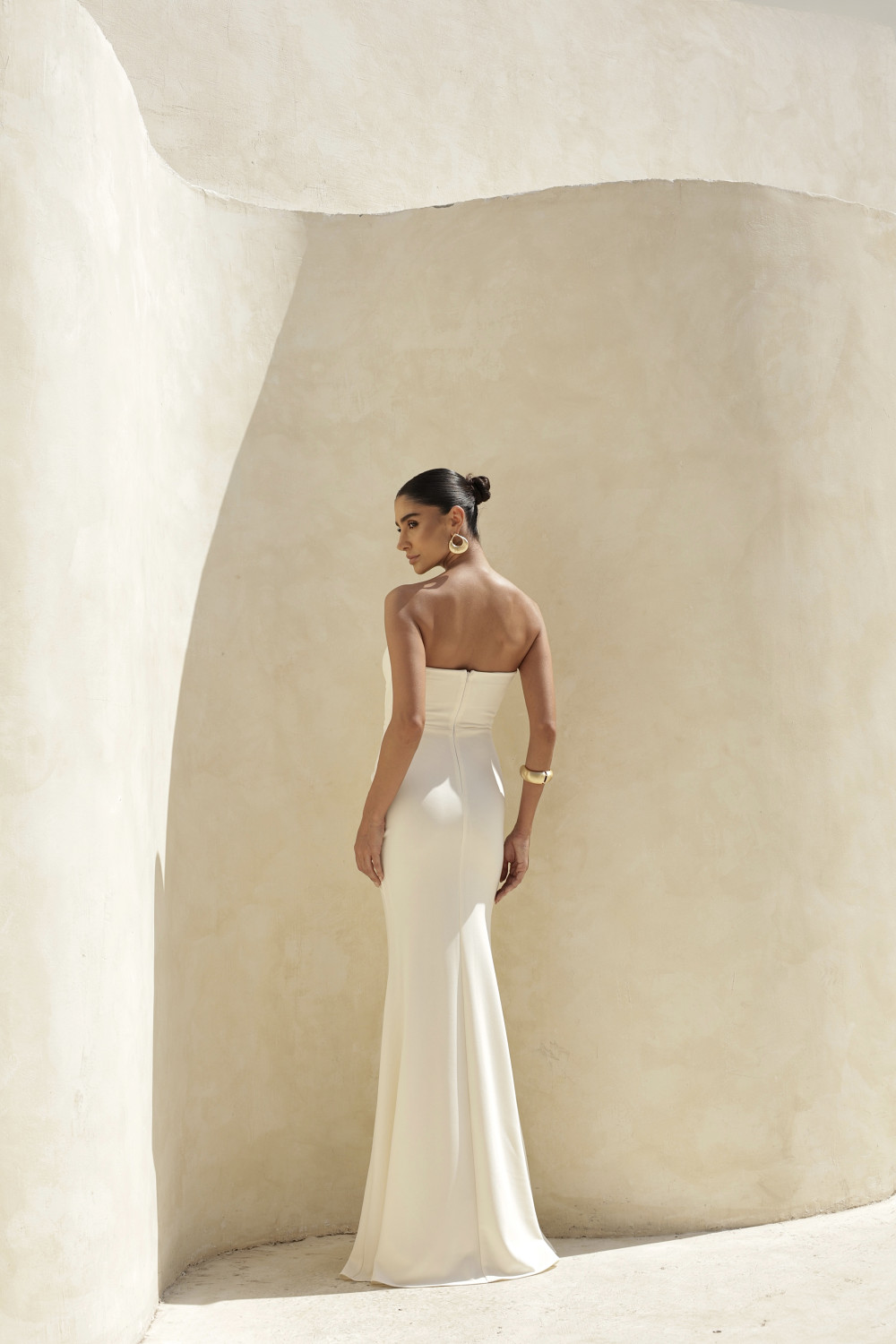 VESTIDO LONGO BARBATANA T.Q.C. TORCIDO - OFF WHITE