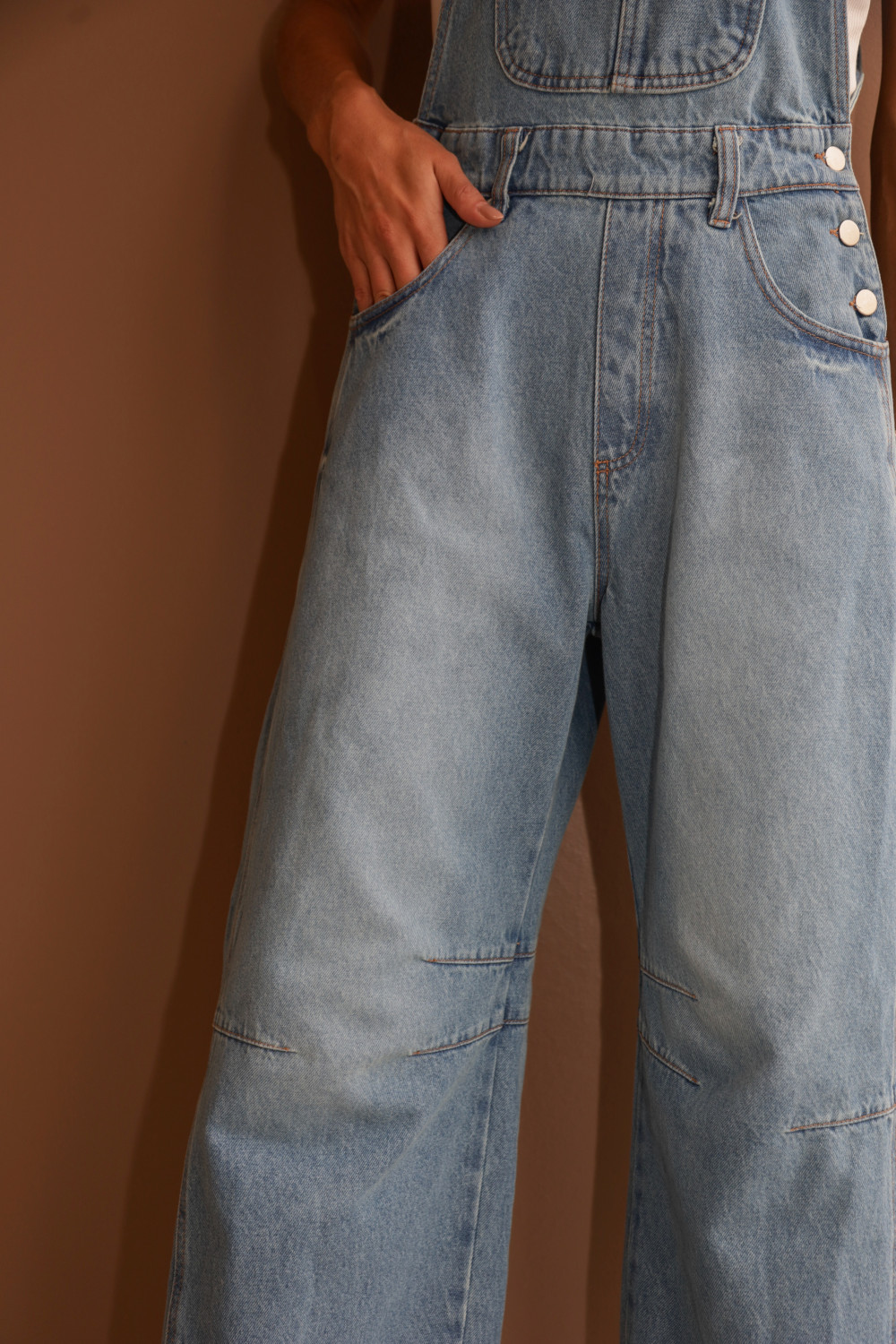 JARDINEIRA JEANS BOTÕES VIVIANE - AZUL JEANS