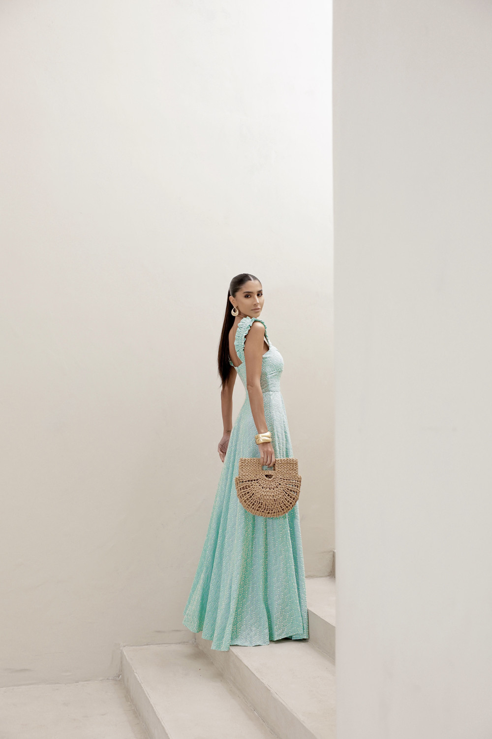 VESTIDO LONGO EM LAISE CURAÇAO COM BABADOS - TURQUESA