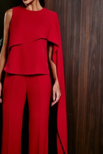 CONJUNTO ALFAIATARIA CALÇA E BLUSA ASSIMÉTRICA - VERMELHO