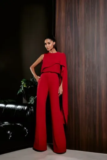 CONJUNTO ALFAIATARIA CALÇA E BLUSA ASSIMÉTRICA - VERMELHO