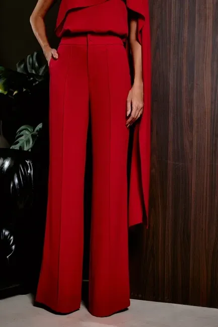 CONJUNTO ALFAIATARIA CALÇA E BLUSA ASSIMÉTRICA - VERMELHO