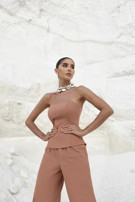 CONJUNTO BLUSA CORSET E CALÇA BALLON - CAMEL