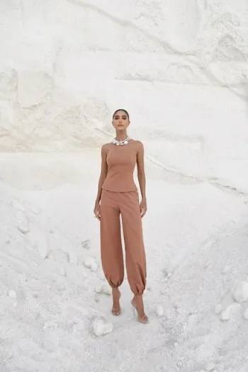 CONJUNTO BLUSA CORSET E CALÇA BALLON - CAMEL