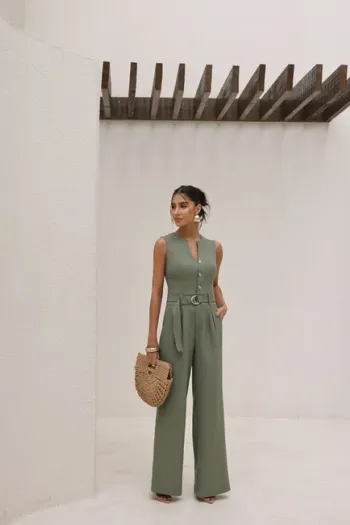 MACACÃO COM FIVELA DOURADA - VERDE OLIVA