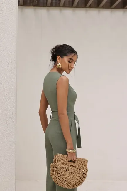 MACACÃO COM FIVELA DOURADA - VERDE OLIVA